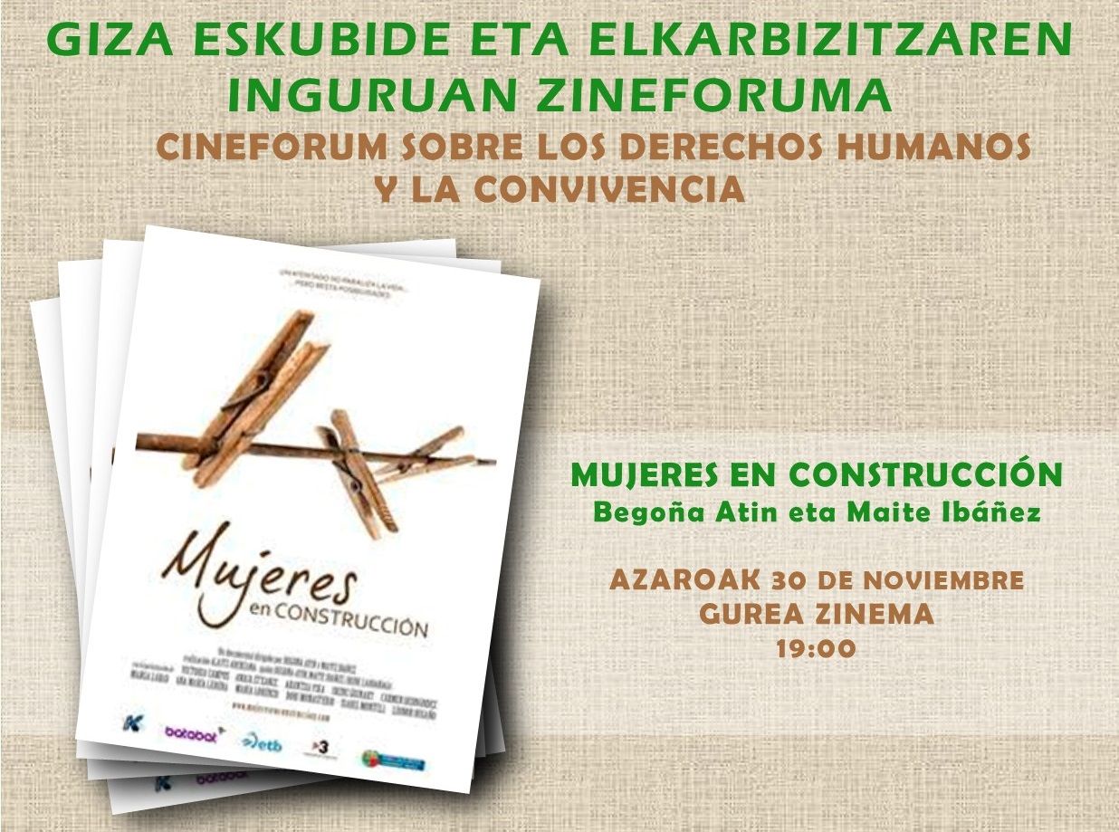 MUJERES EN CONSTRUCCIÓN