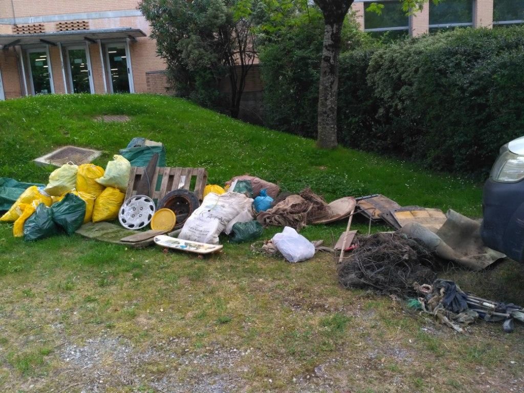 Olaederrako zubia  eta udaletxeko tartean bildutakoak II 2.jpgWEB